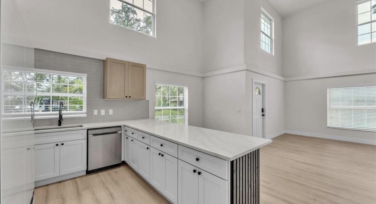 OLD GROVE - Residential Lease