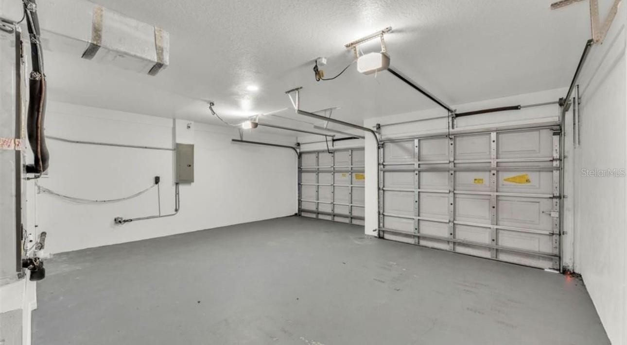 OLD GROVE - Residential Lease