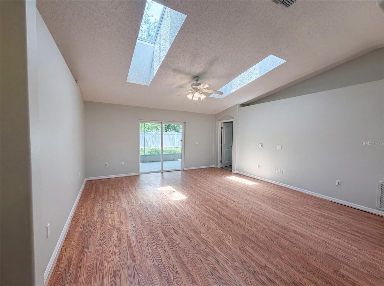 AUTUMN WOODS UNIT 02 - Residential