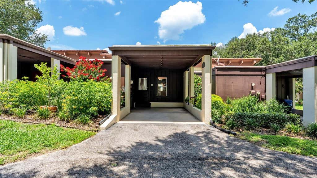 Photo of 11 El Recodo #11, Lakeland, FL 33813 (MLS # L4963457)