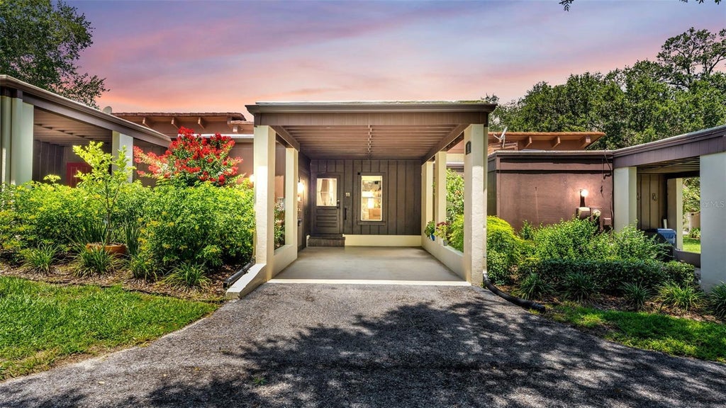 Photo of 11 El Recodo #11, Lakeland, FL 33813 (MLS # L4963457)