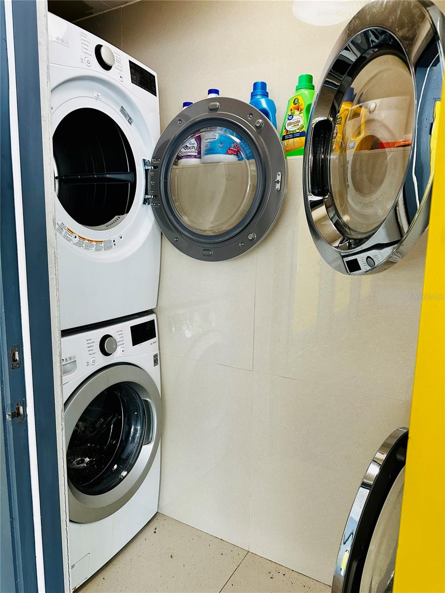 VALENCIA TERRACE REV - Residential Income