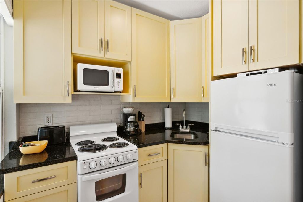 Photo of 1236 13th Street, Sarasota, FL 34236 (MLS # A4614669)