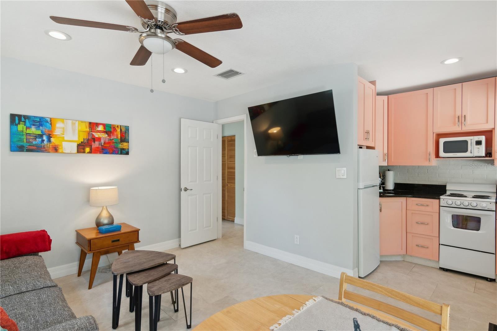 VALENCIA TERRACE REV - Residential Income