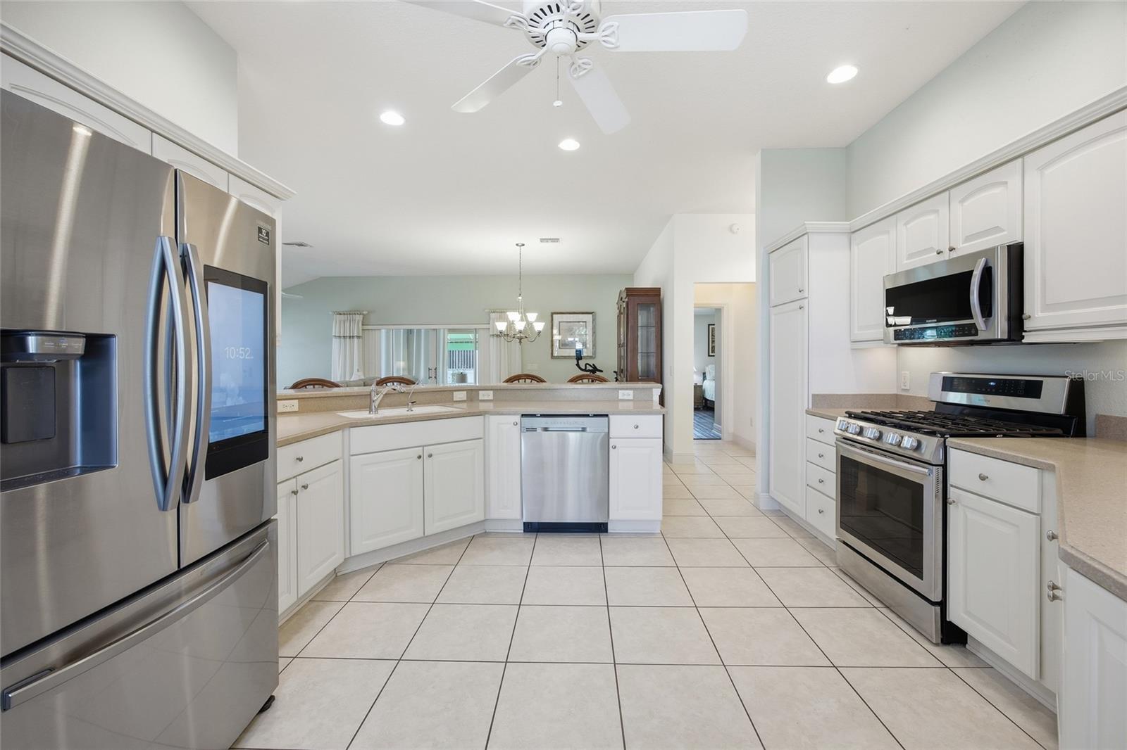 1615 SNELLING AVENUE