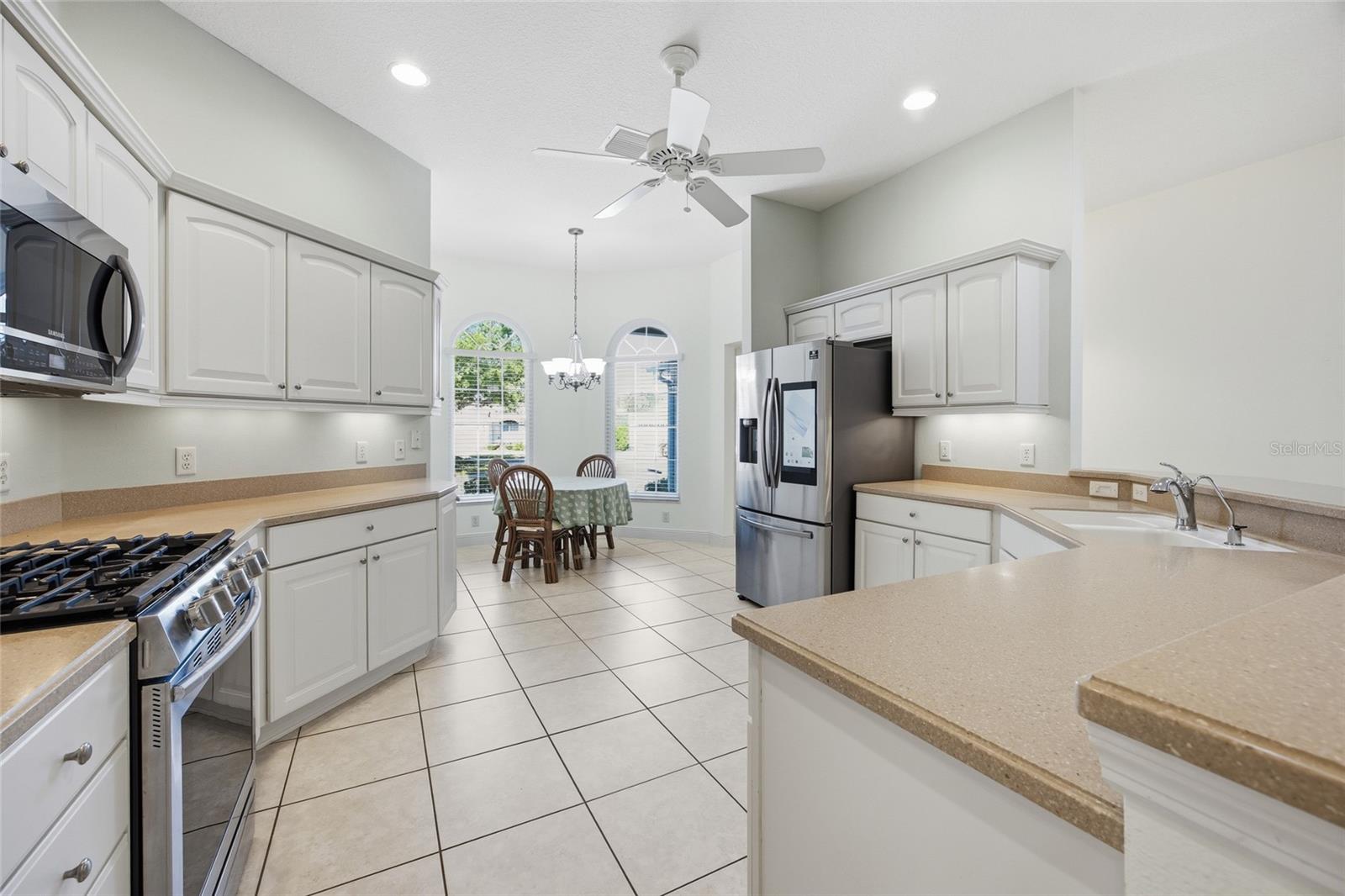 1615 SNELLING AVENUE