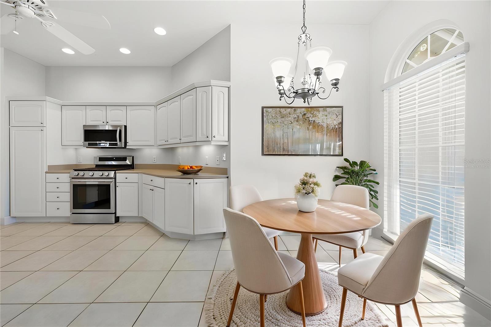 1615 SNELLING AVENUE