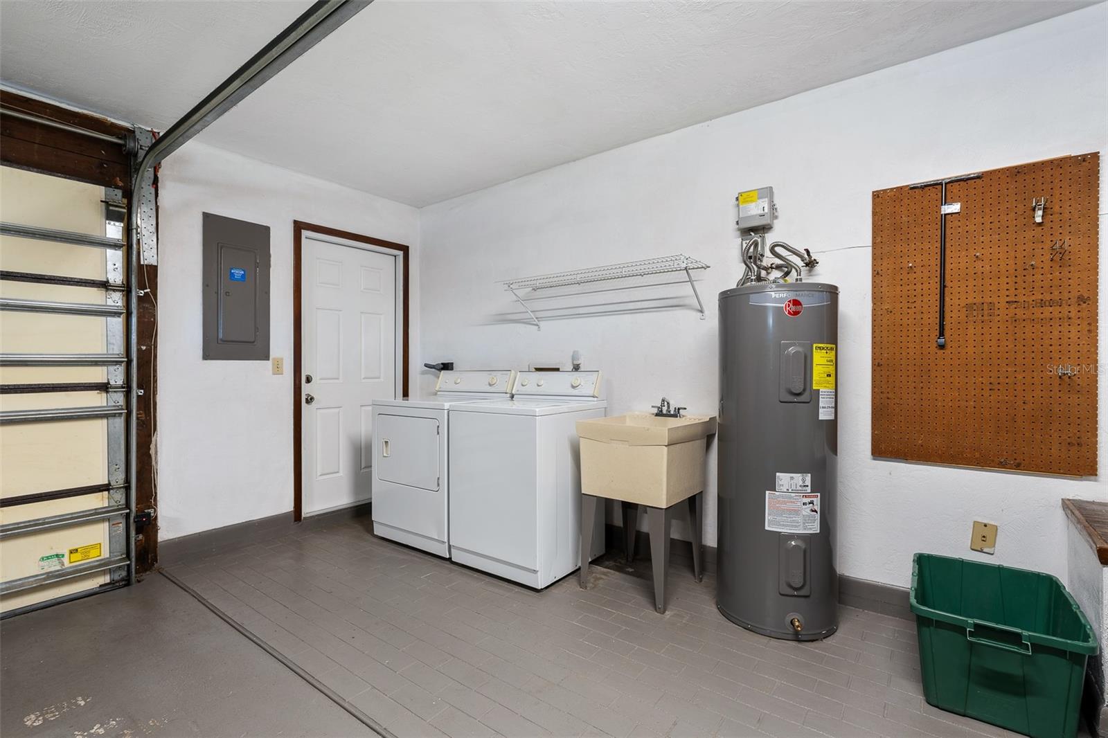 PELICAN BAY PH 01 UNIT 03 - Residential