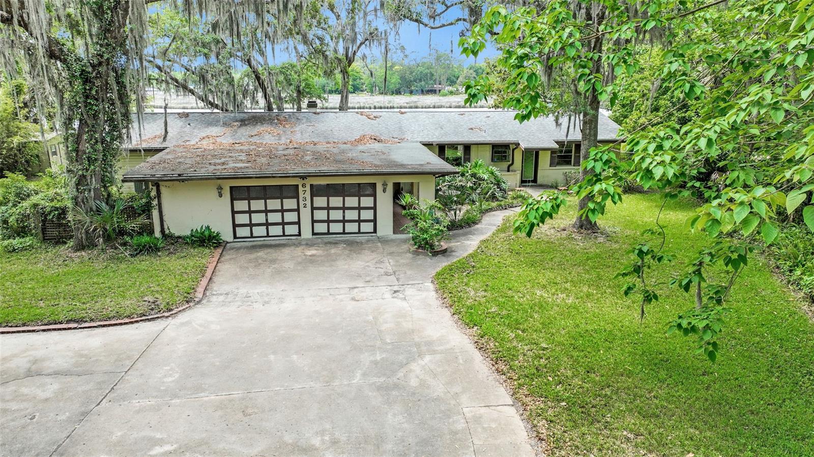 6732 OAKWOOD DRIVE