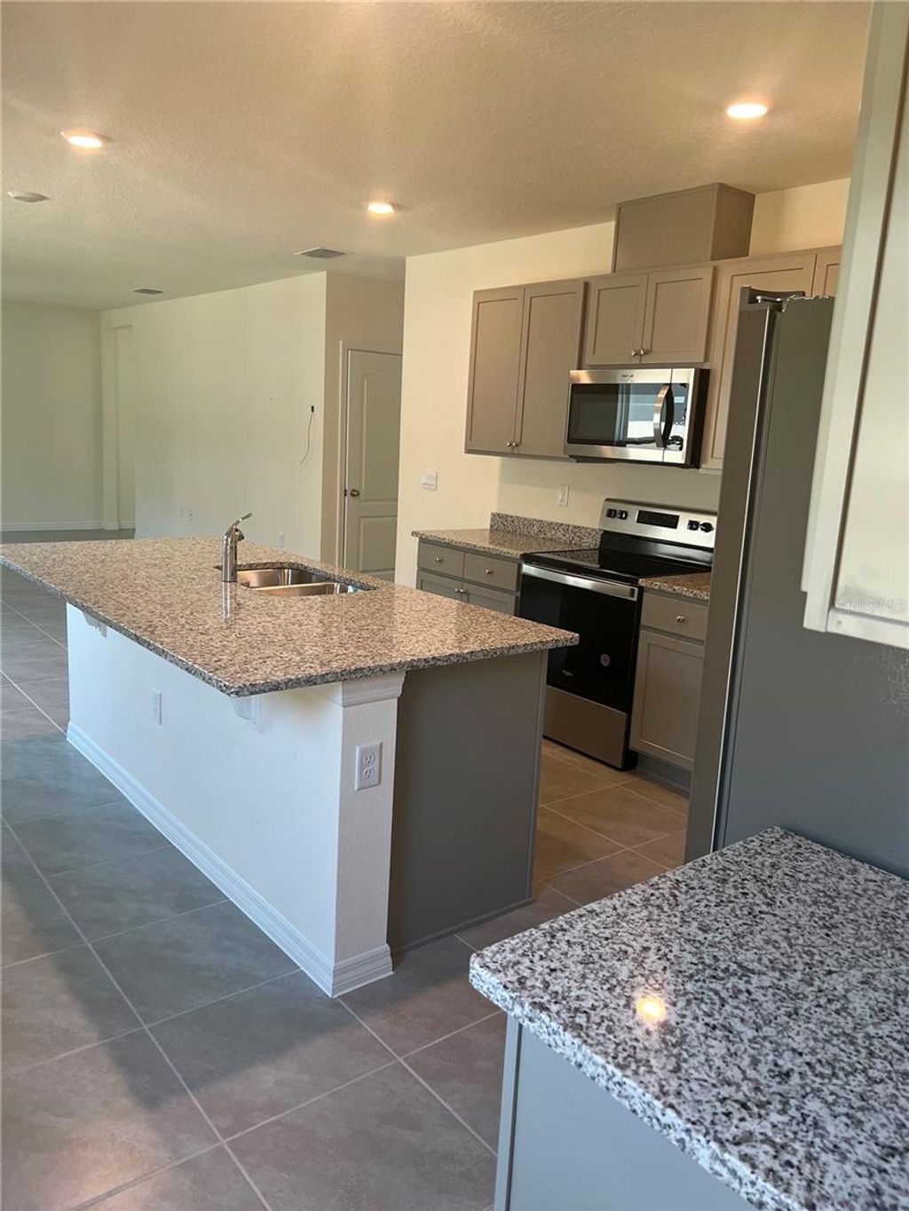 Photo of 2646 Angel Falls Drive, Davenport, FL 33837 (MLS # G5115357)