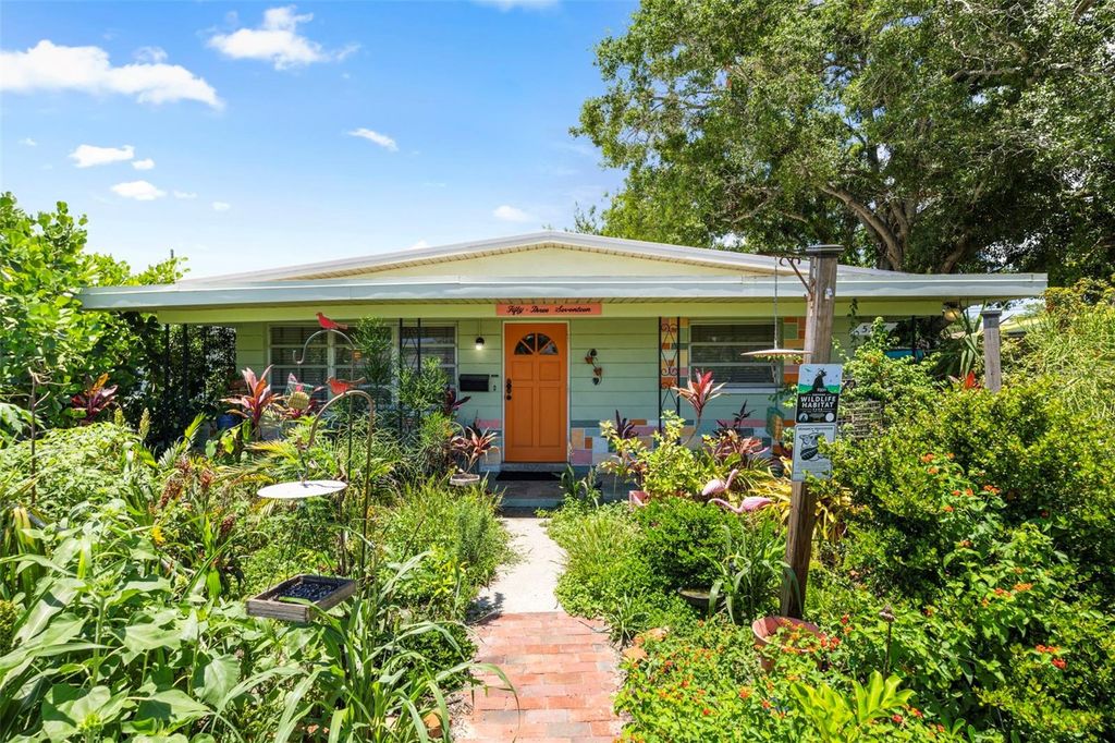 Photo of 5317 14th Avenue S, Gulfport, FL 33707 (MLS # A4655939)