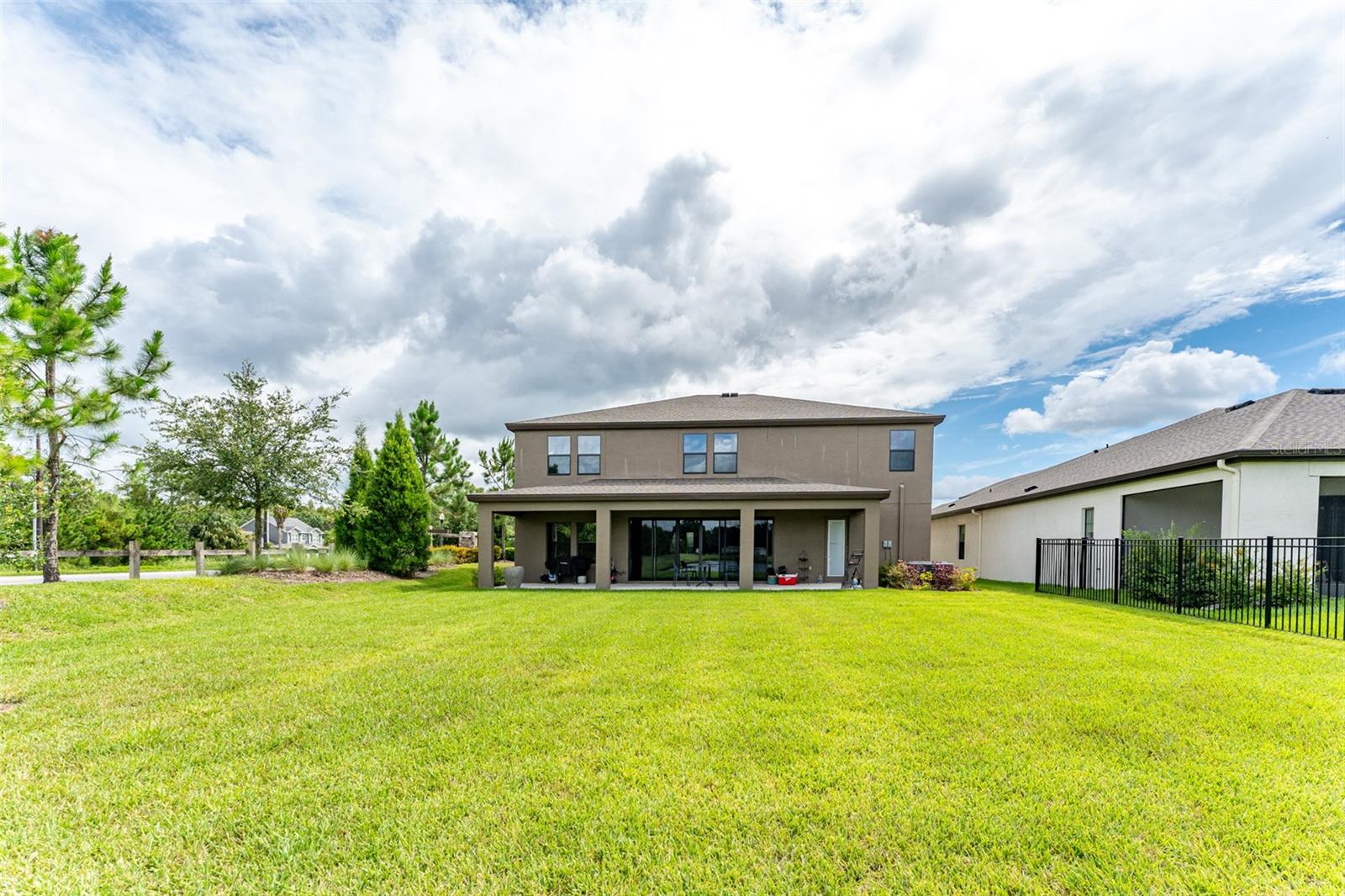 B & D HAWKSTONE PH 2 - Residential