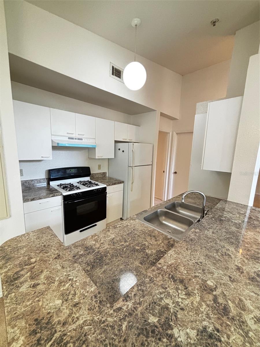 COLUMBIA ARMS CONDOMINIUMS - Residential