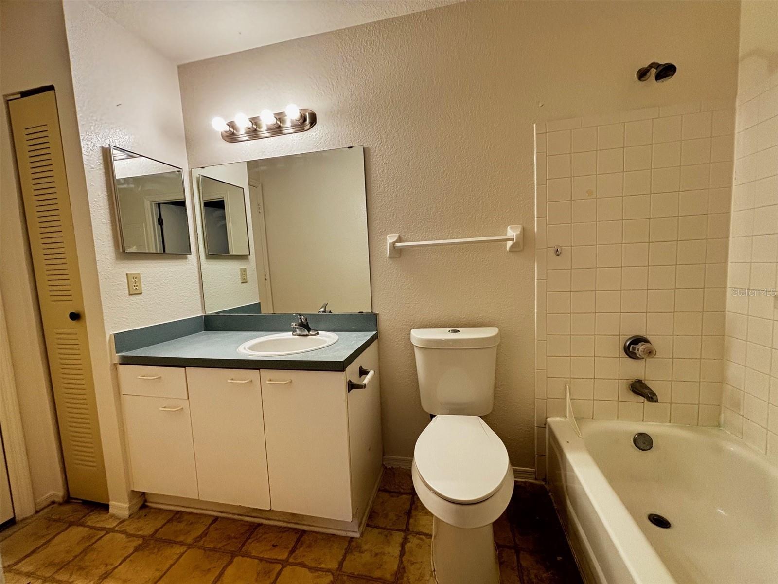 COLUMBIA ARMS CONDOMINIUMS - Residential