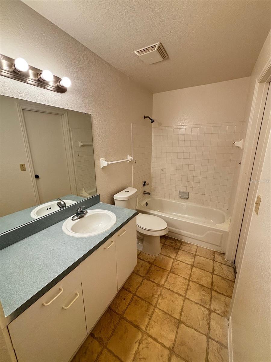 COLUMBIA ARMS CONDOMINIUMS - Residential