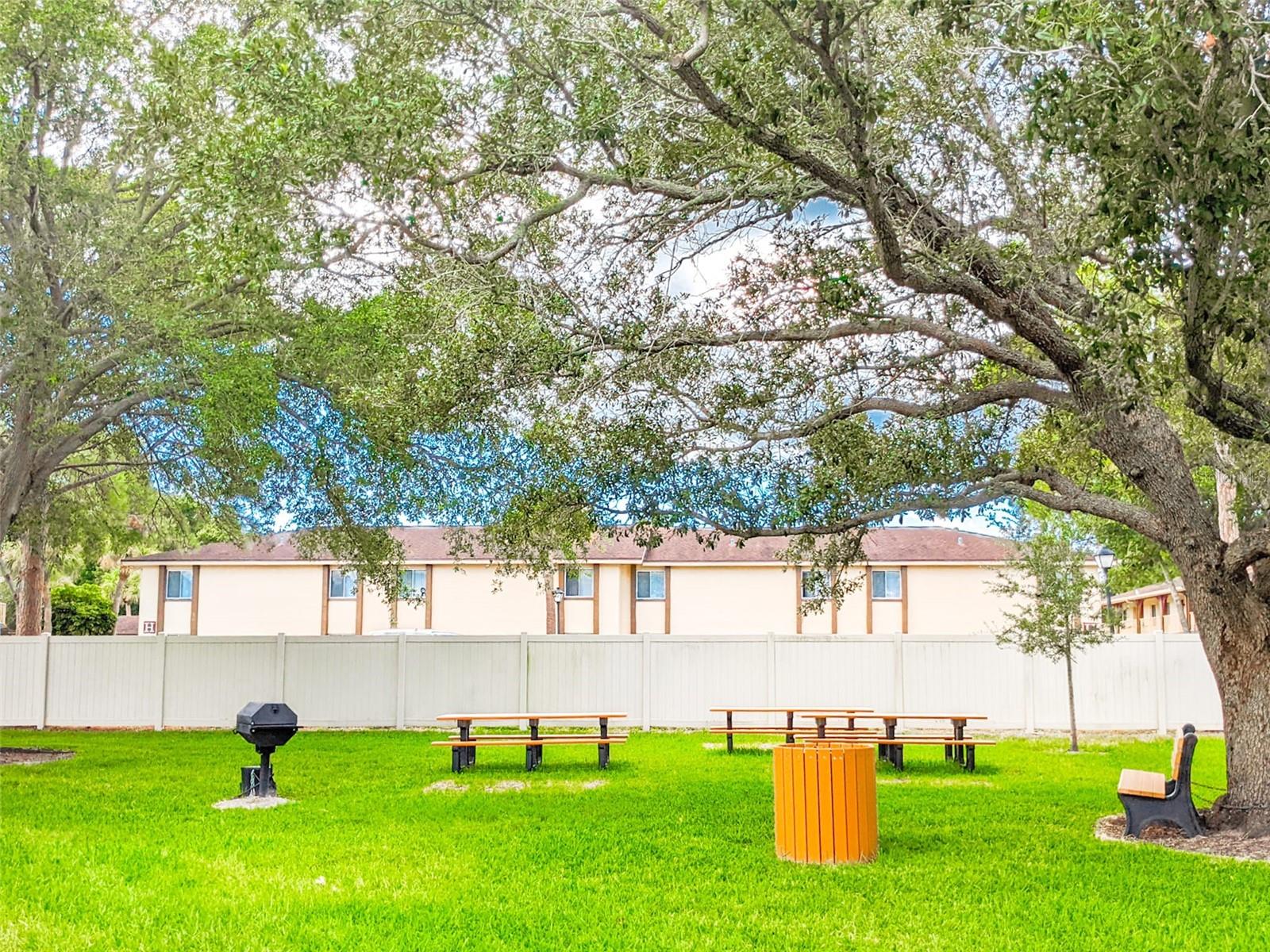 WOODSIDE VILLAGE CONDO - Residential