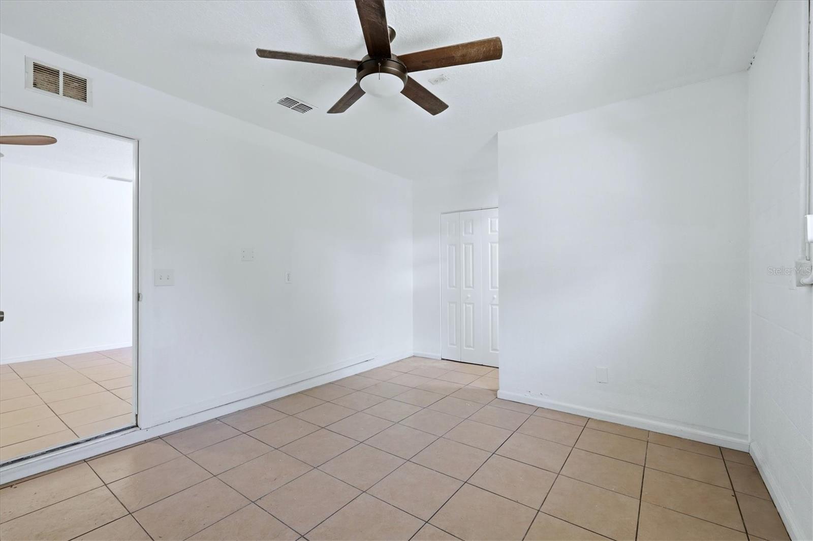 NORTH RIVERSIDE PARK - Residential