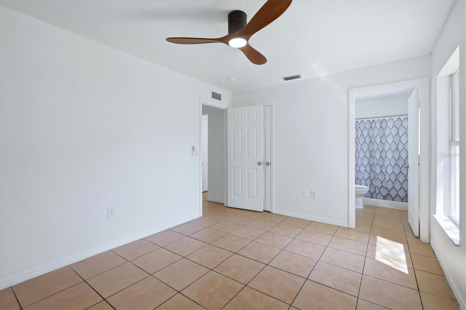 NORTH RIVERSIDE PARK - Residential