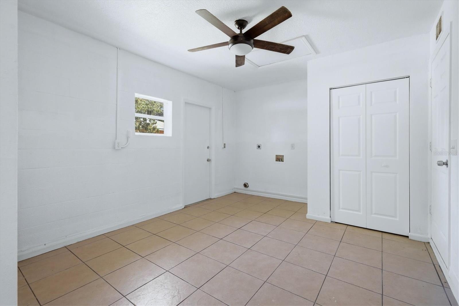 NORTH RIVERSIDE PARK - Residential