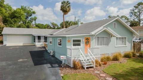 Photo of 321 W Pennsylvania Avenue, Deland, FL 32720 (MLS # V4948889)