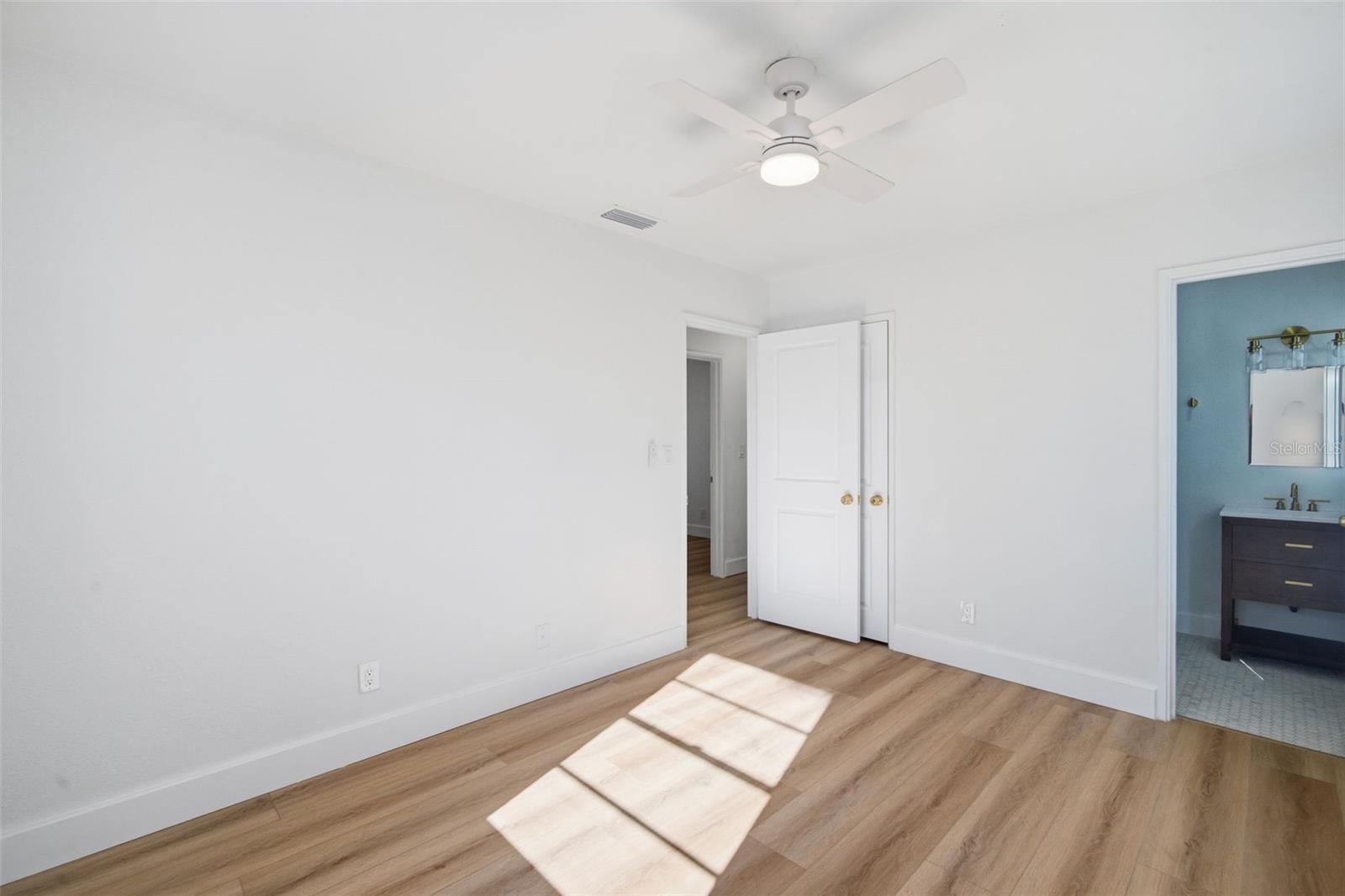 GANDY MANOR - Residential