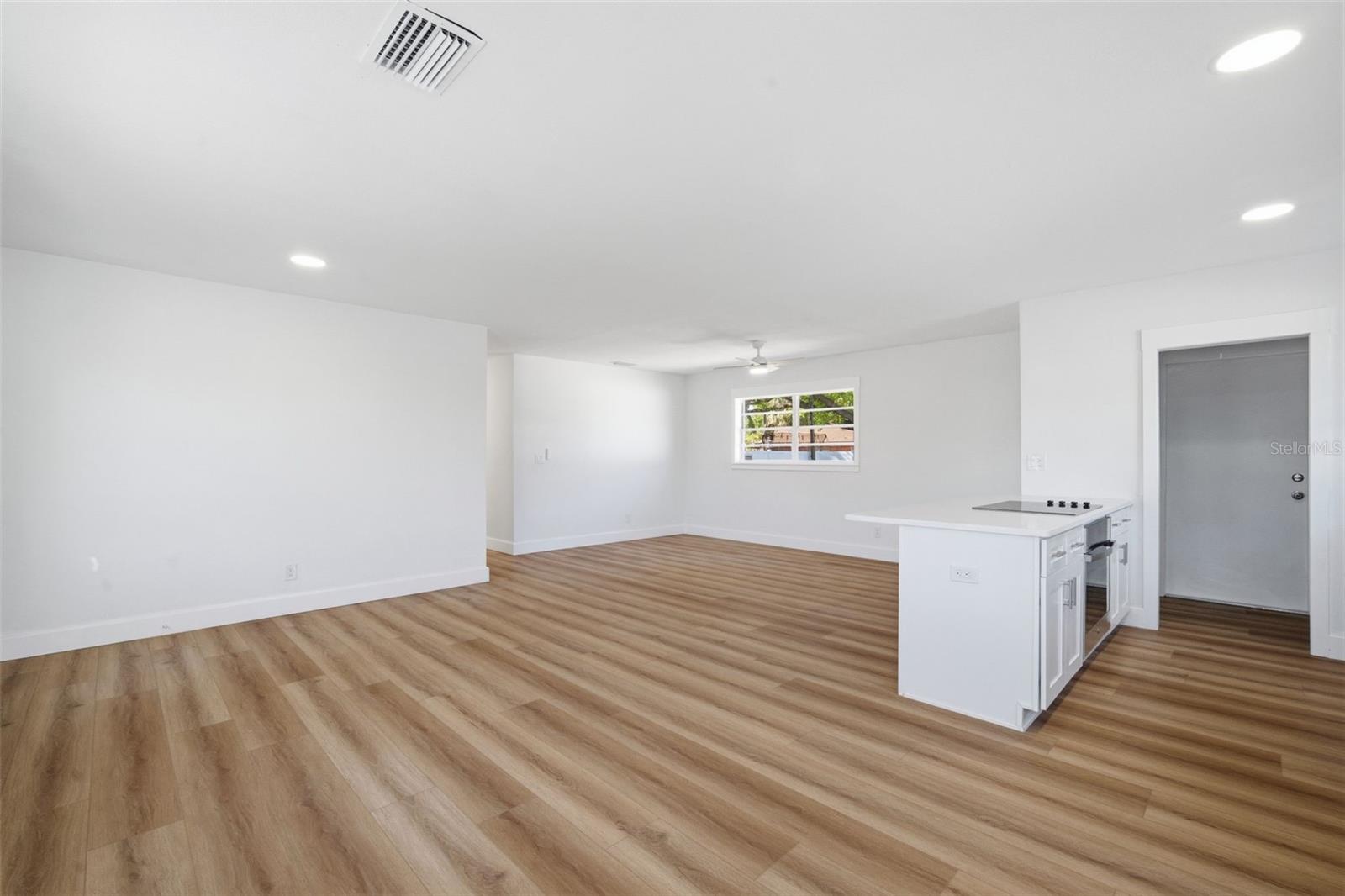 GANDY MANOR - Residential