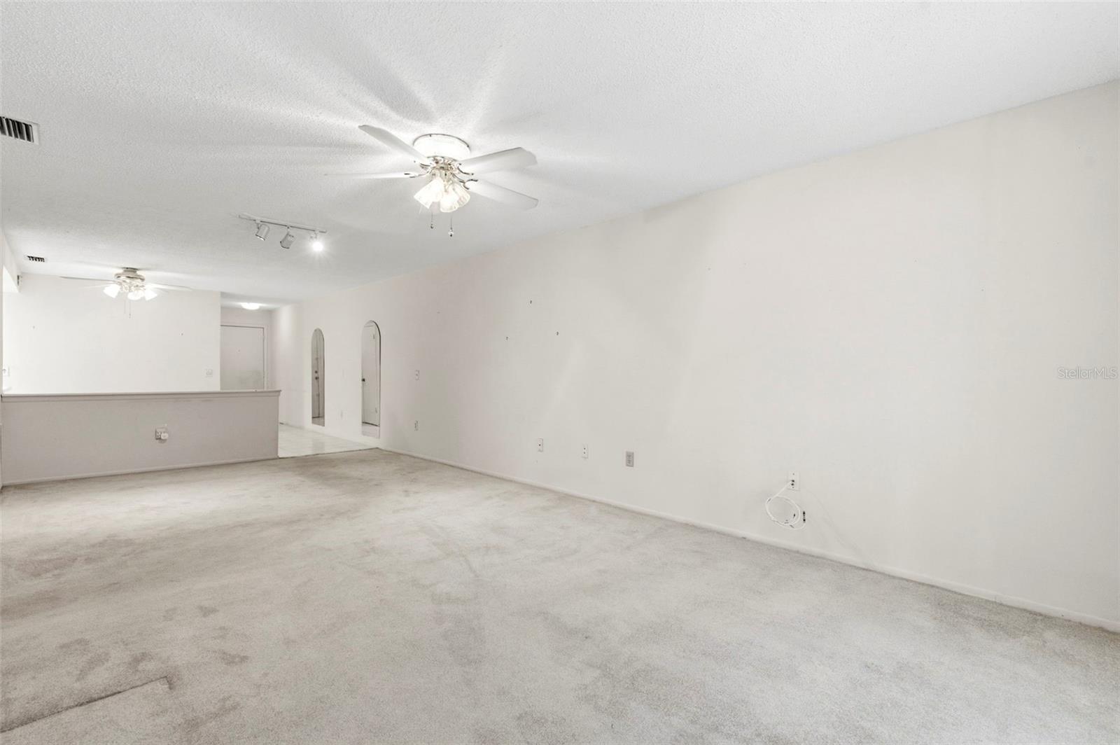 WOODTRAIL CONDO - Residential