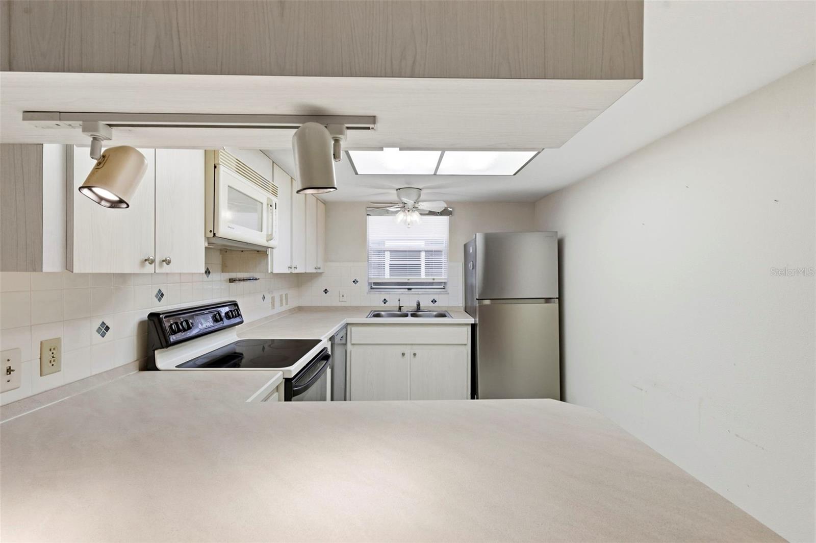 WOODTRAIL CONDO - Residential