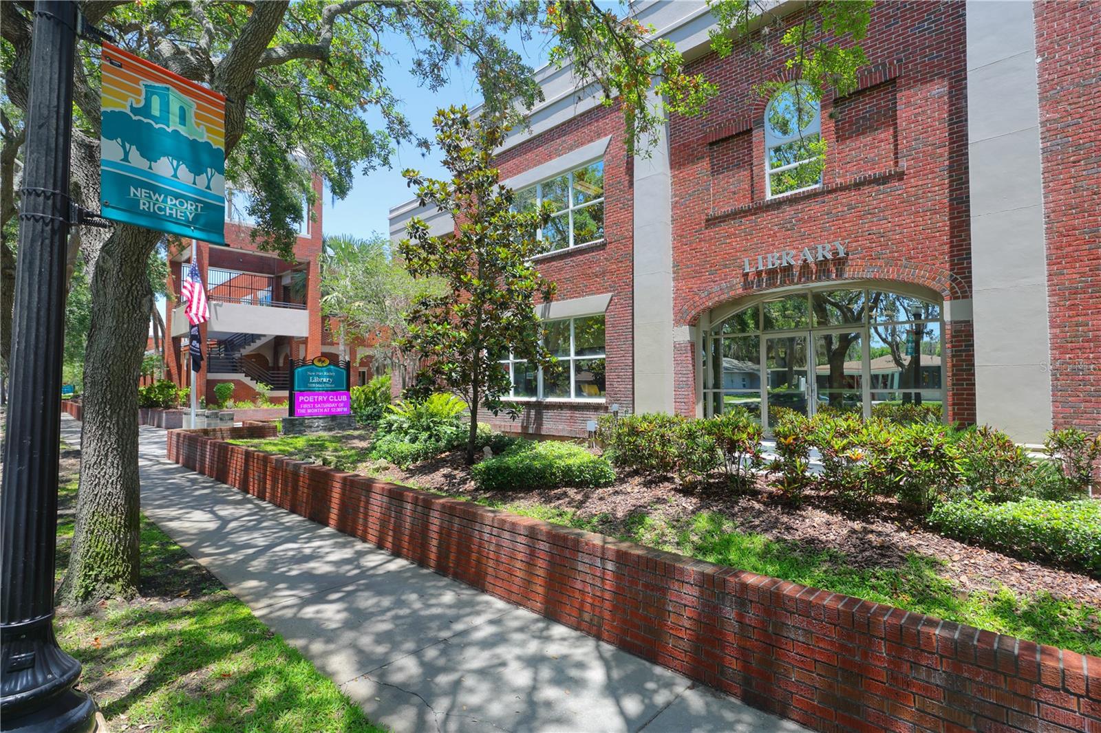 WOODTRAIL CONDO - Residential