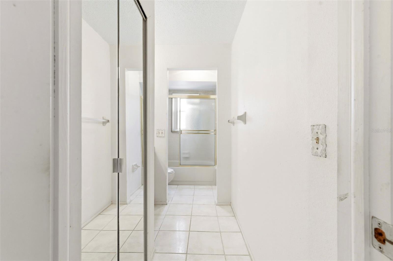 WOODTRAIL CONDO - Residential