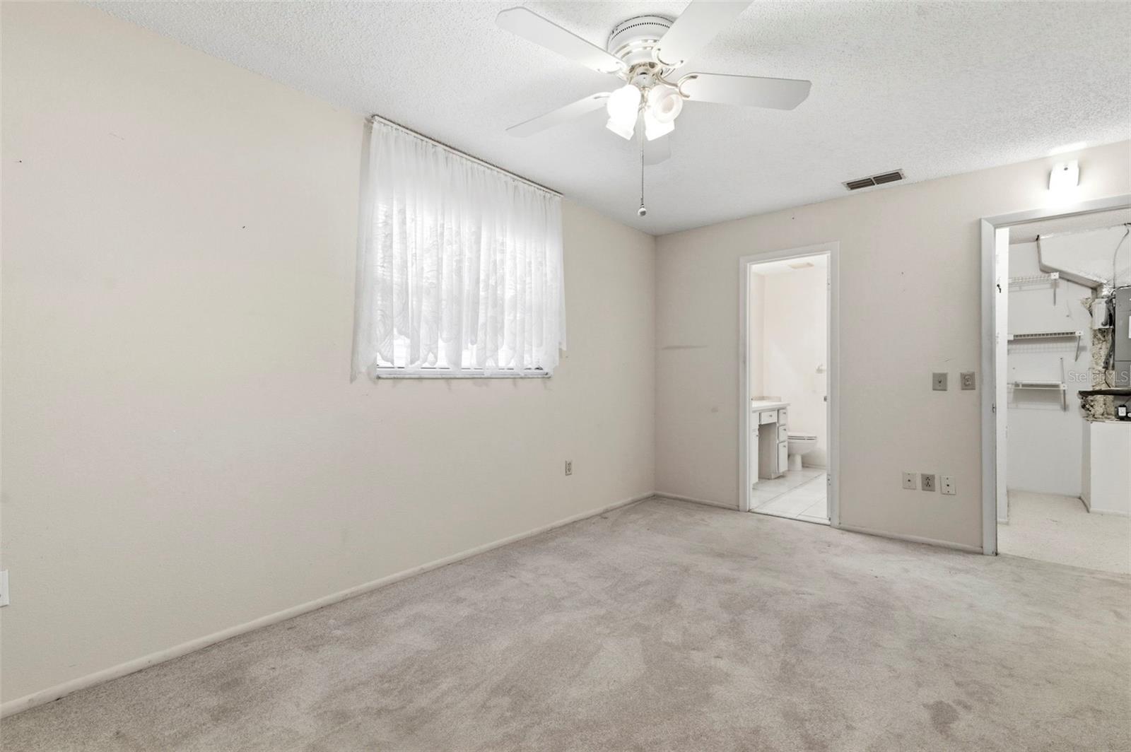 WOODTRAIL CONDO - Residential