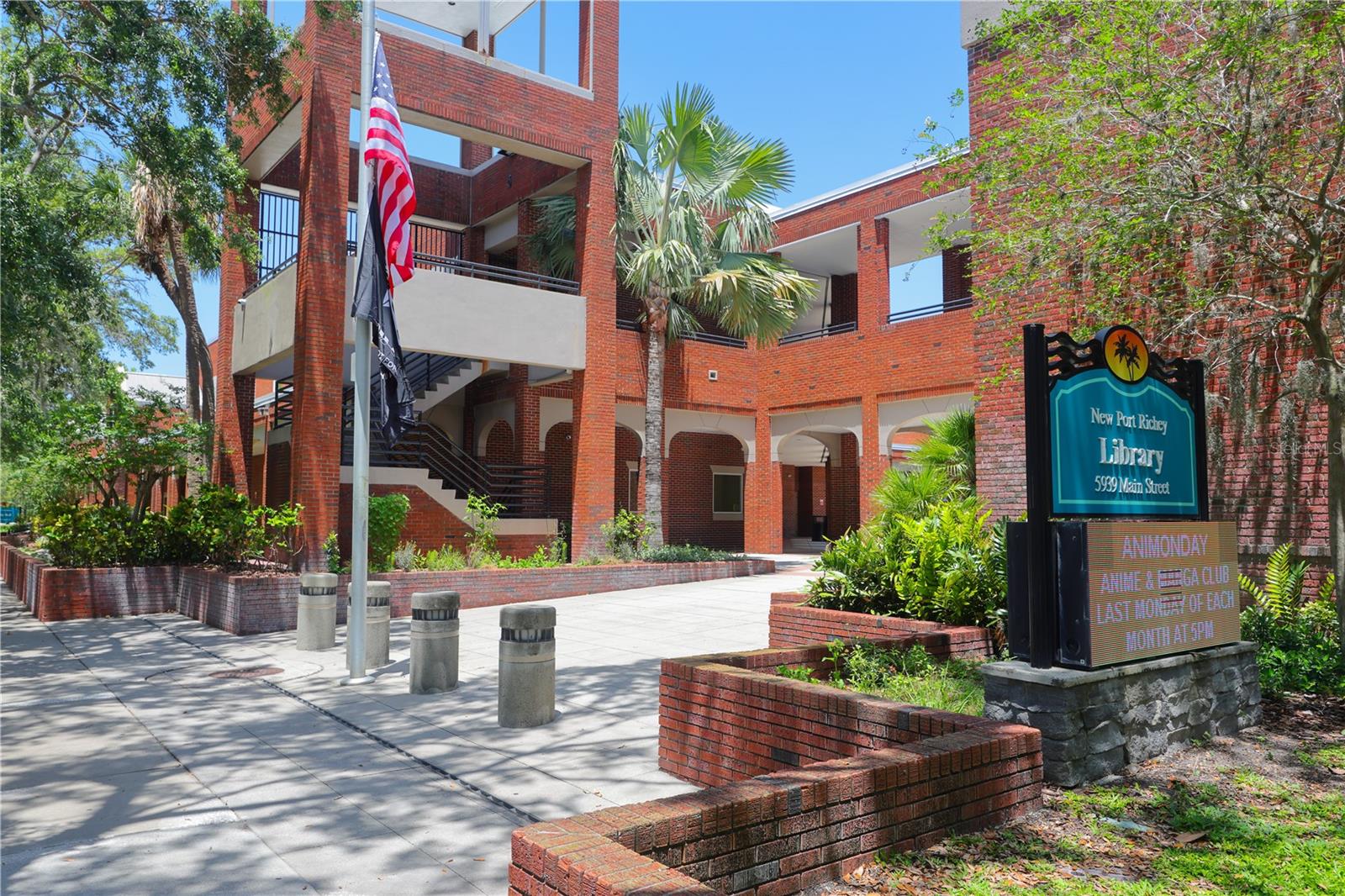 WOODTRAIL CONDO - Residential