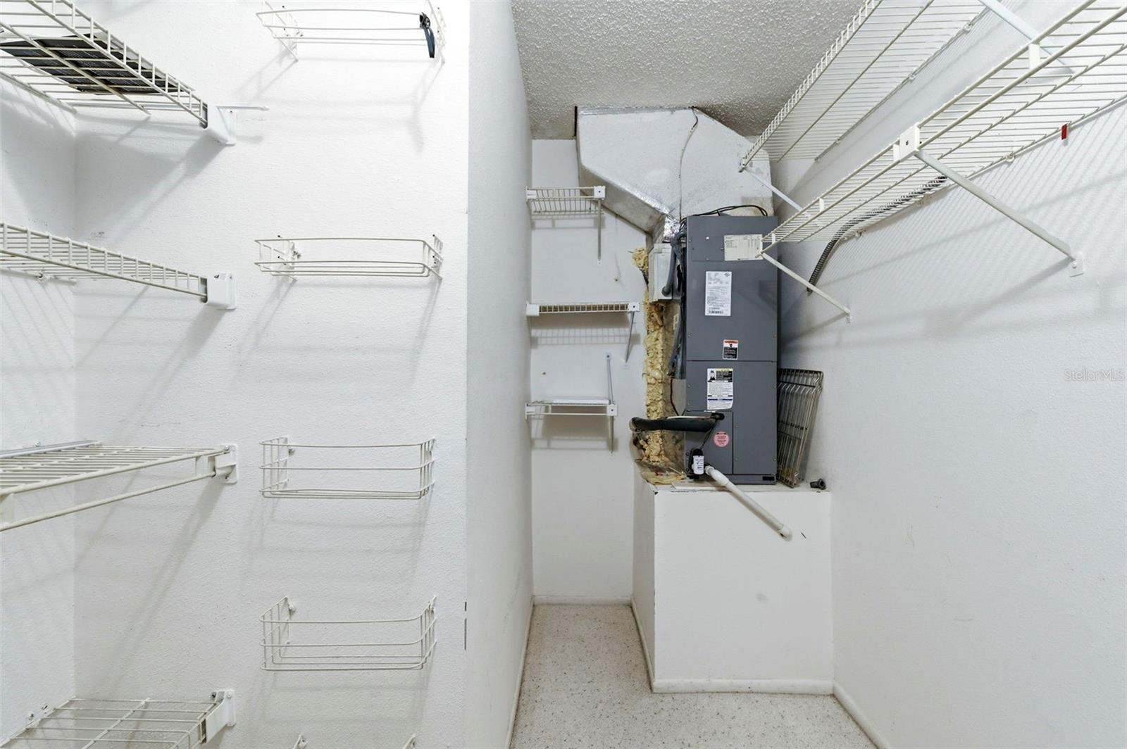 WOODTRAIL CONDO - Residential