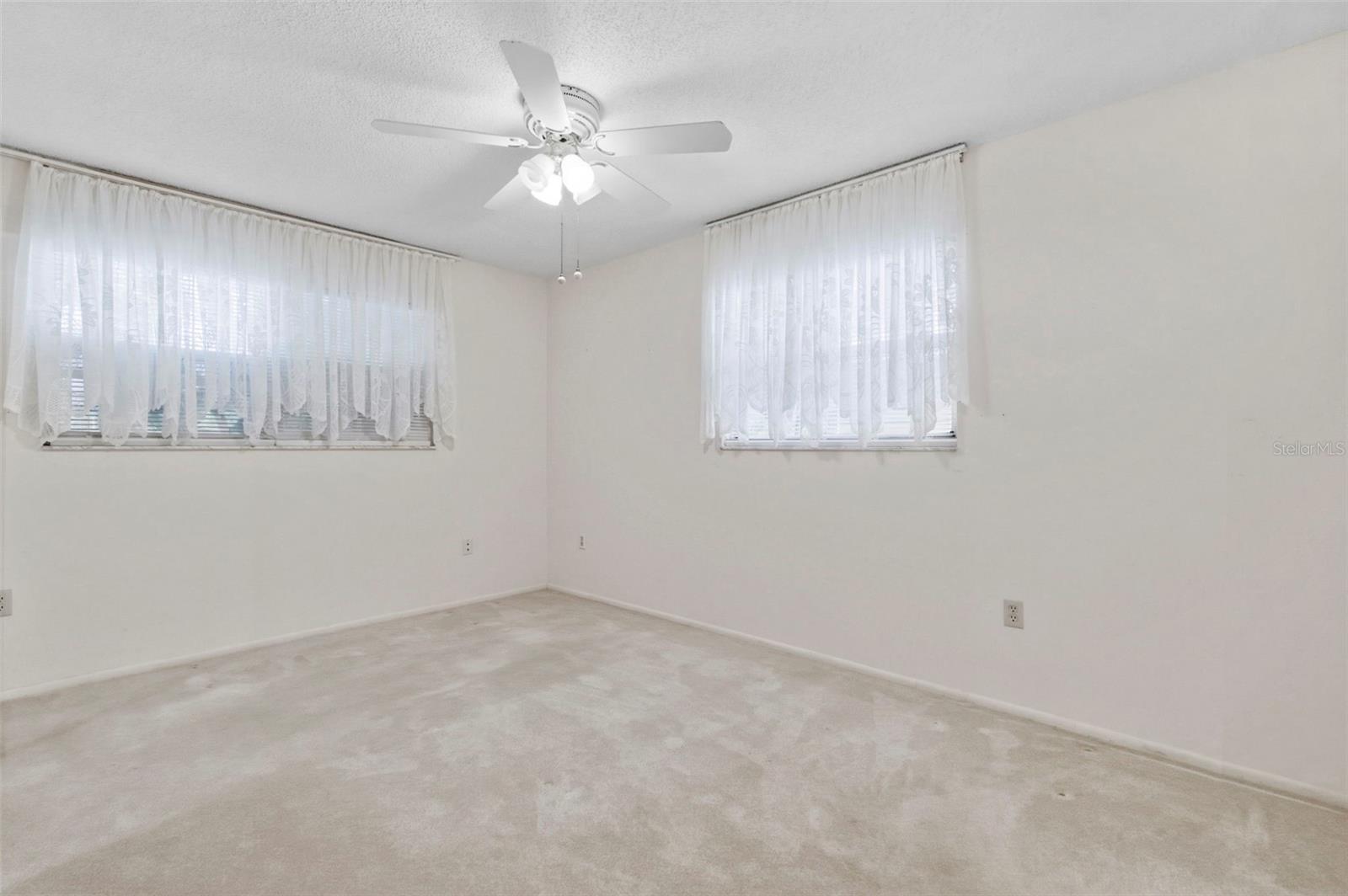 WOODTRAIL CONDO - Residential