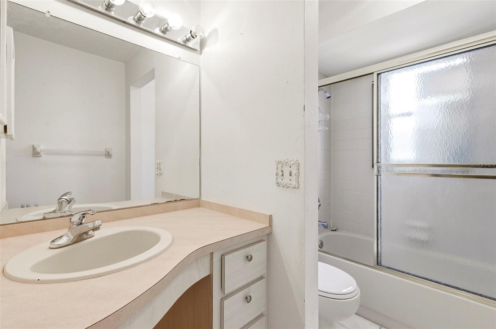 WOODTRAIL CONDO - Residential