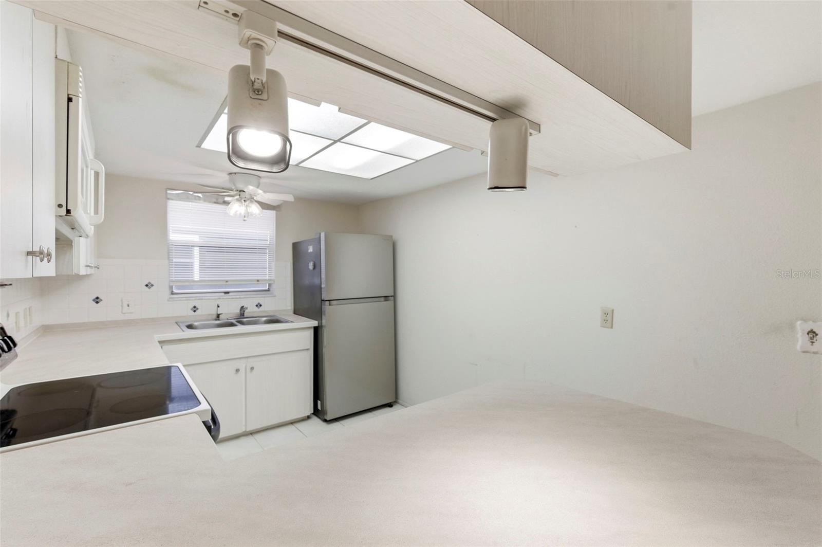 WOODTRAIL CONDO - Residential