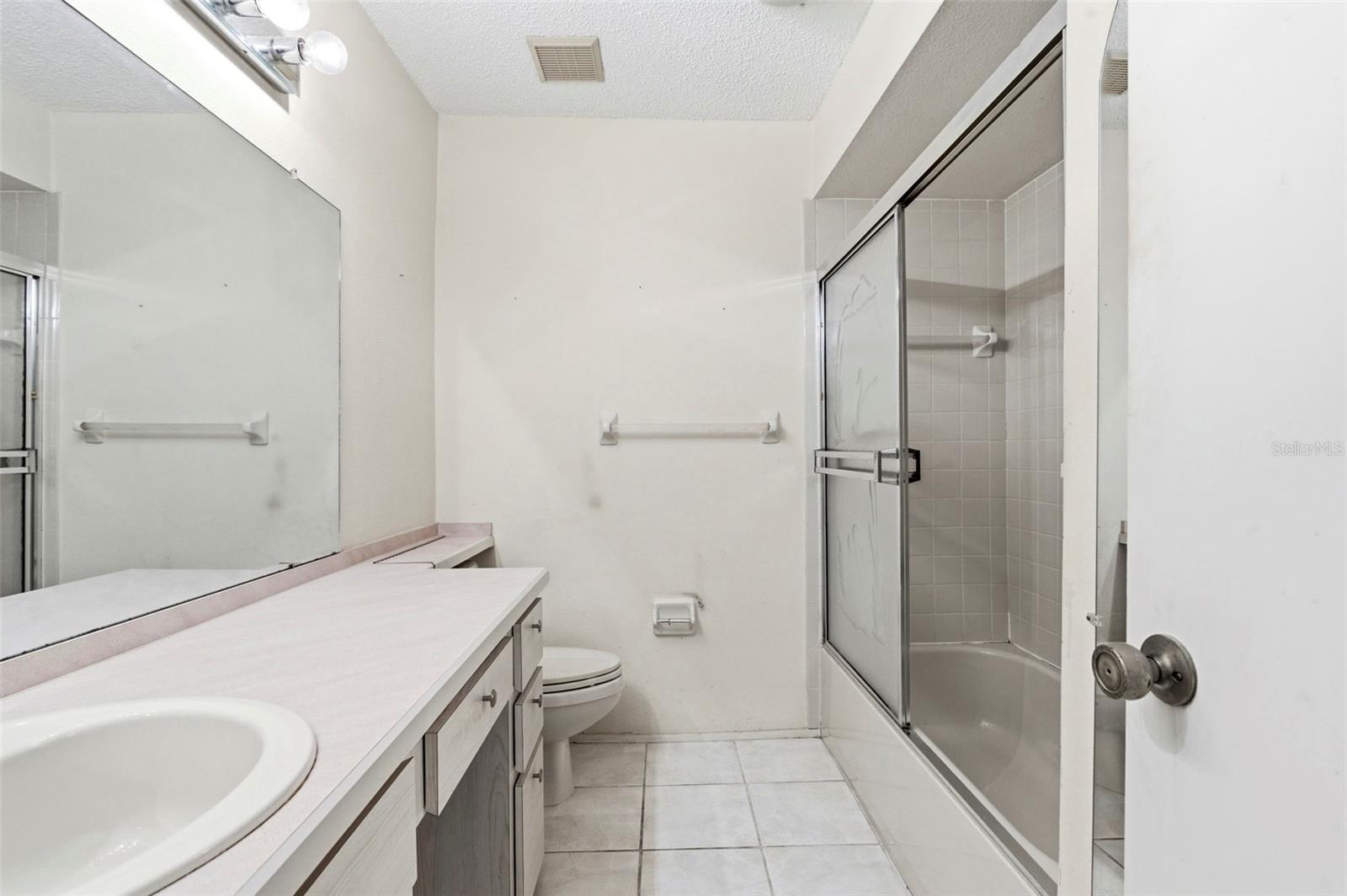 WOODTRAIL CONDO - Residential