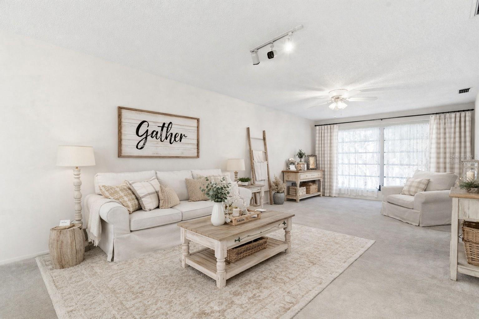 WOODTRAIL CONDO - Residential