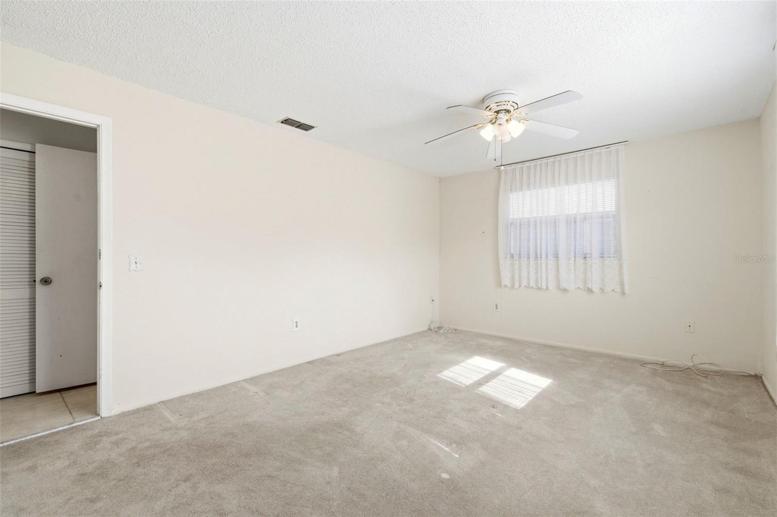 WOODTRAIL CONDO - Residential