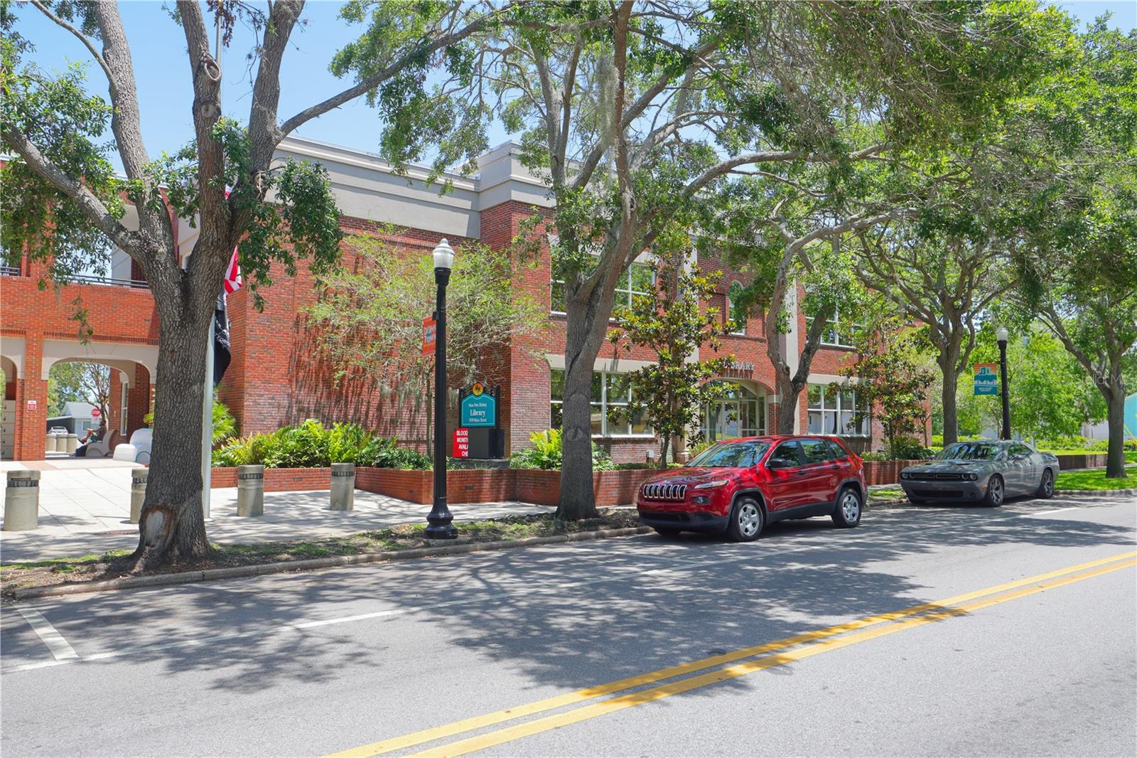 WOODTRAIL CONDO - Residential