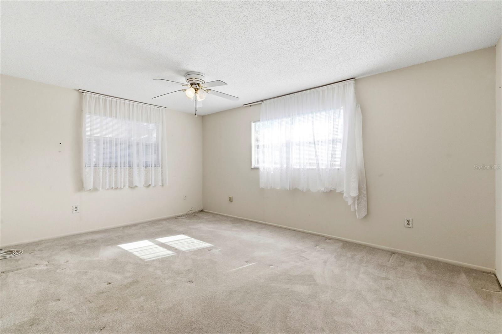 WOODTRAIL CONDO - Residential