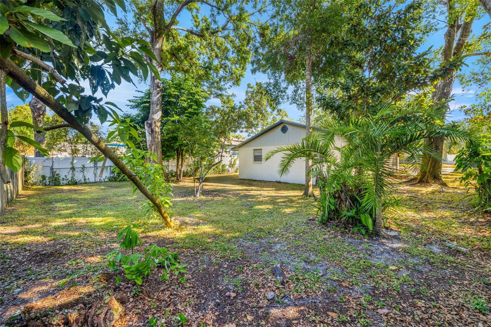 Casas a venda 4 - Jen Dantas 9610 N 12TH STREET