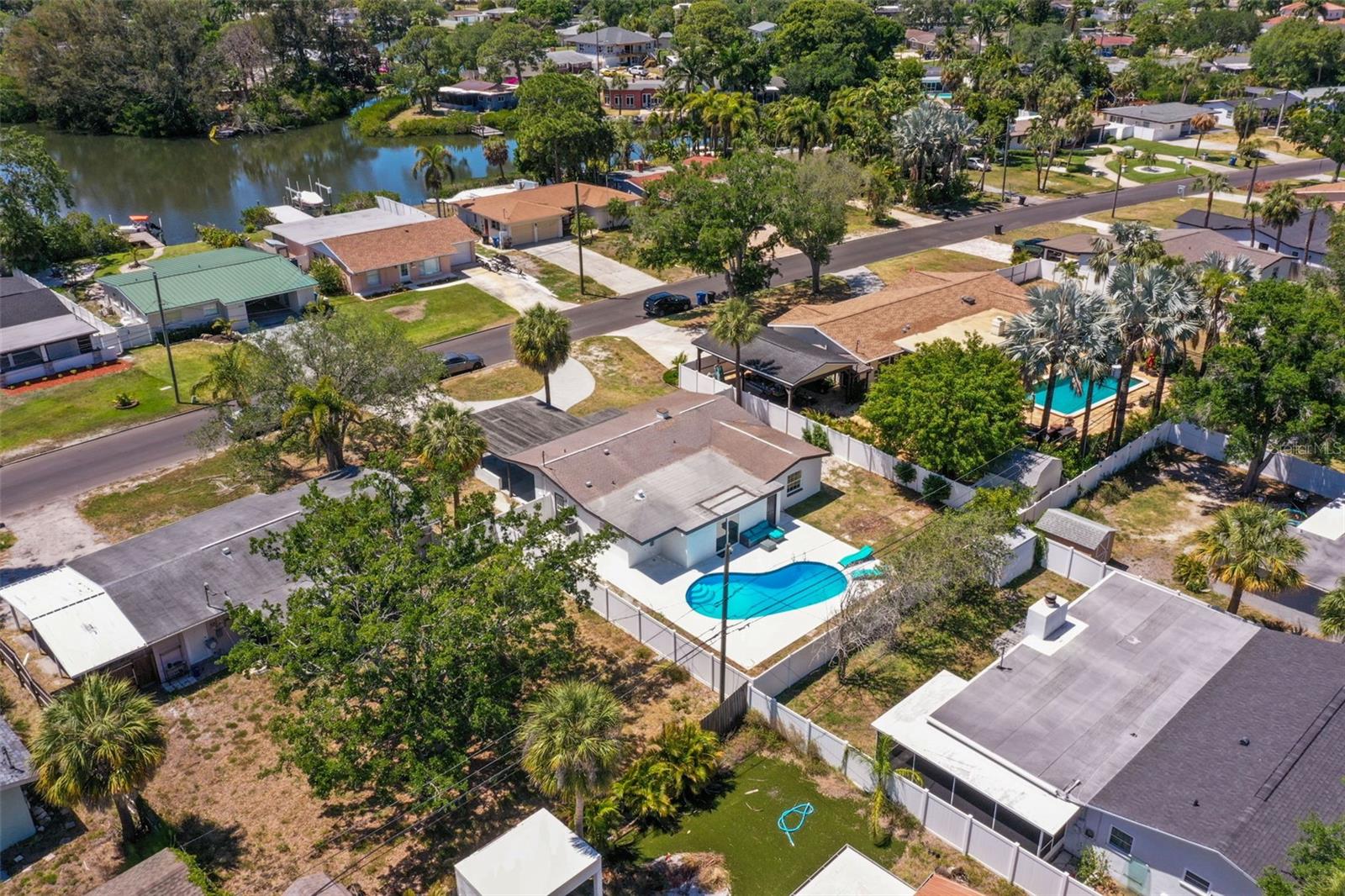 SHORE ACRES OVERLOOK SEC - Residential