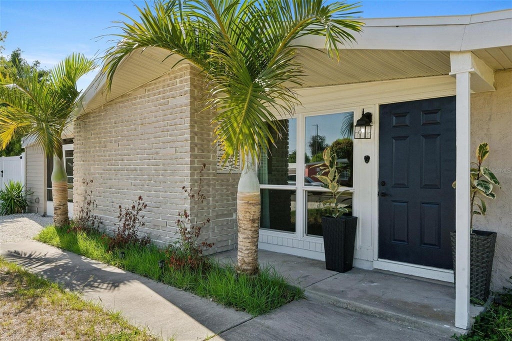 Photo of 2416 Emory Avenue, Bradenton, FL 34207 (MLS # O6420536)
