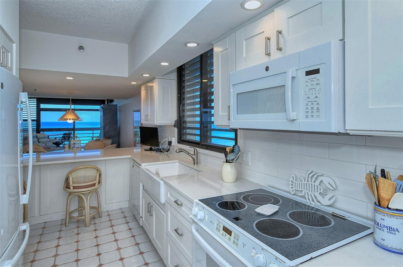 BEACHPLACE I - Residential