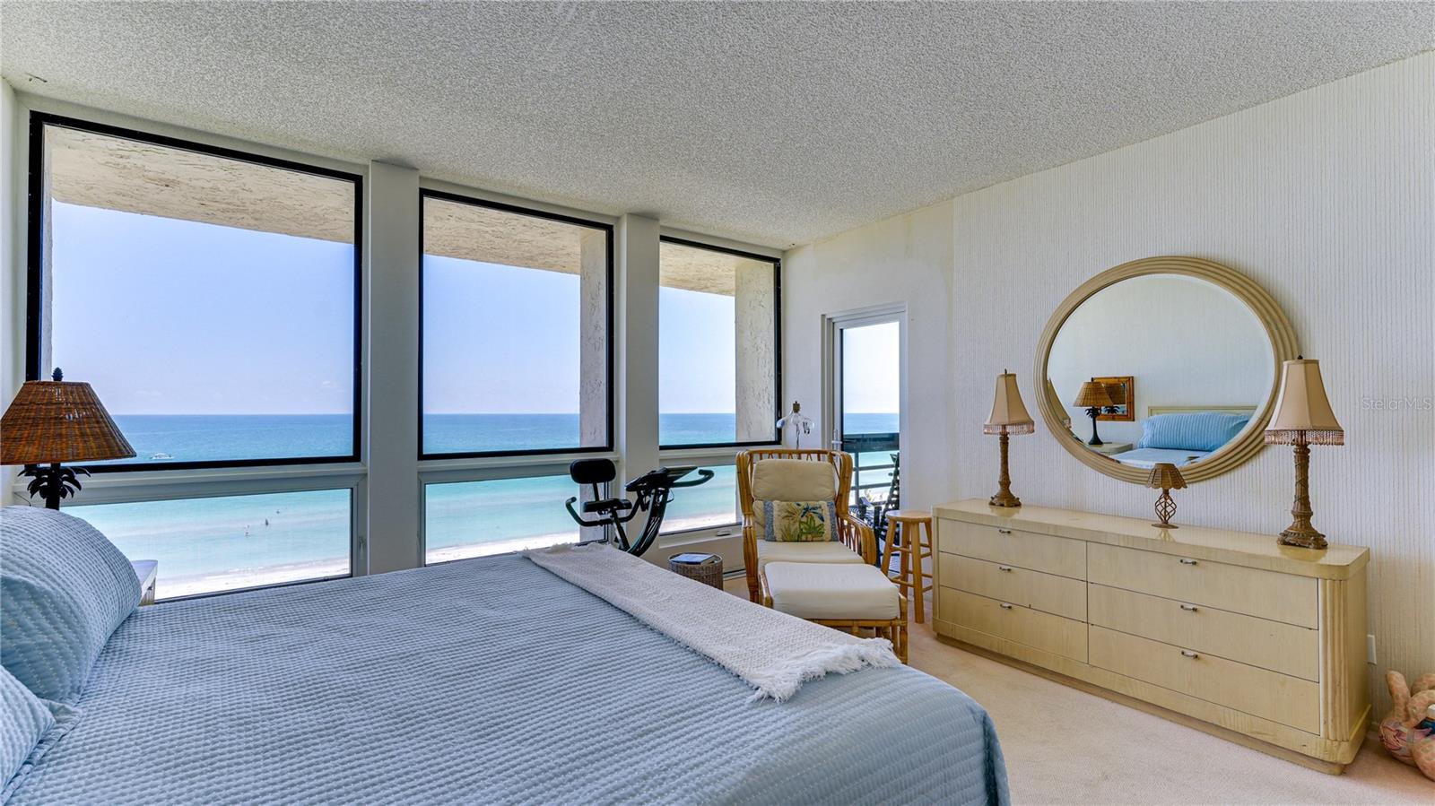 BEACHPLACE I - Residential