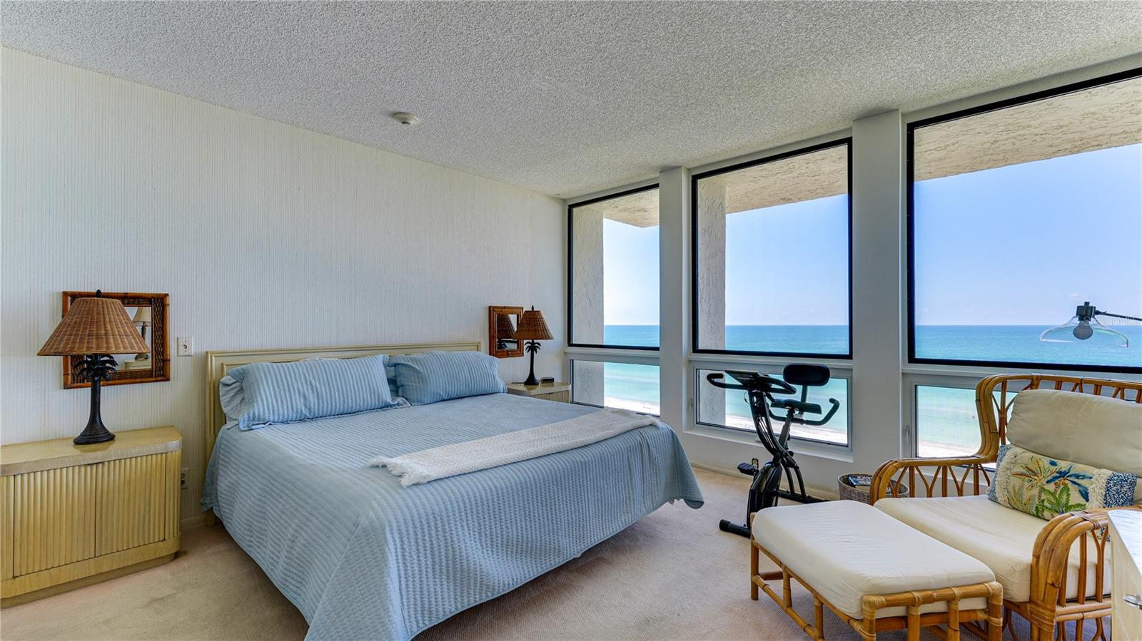 BEACHPLACE I - Residential