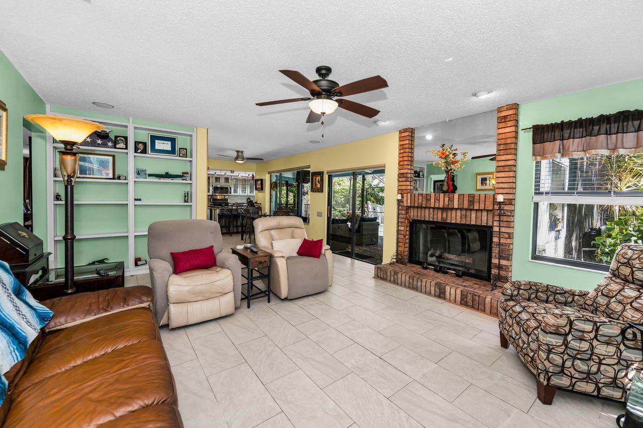 WEATHERSTONE - Residential