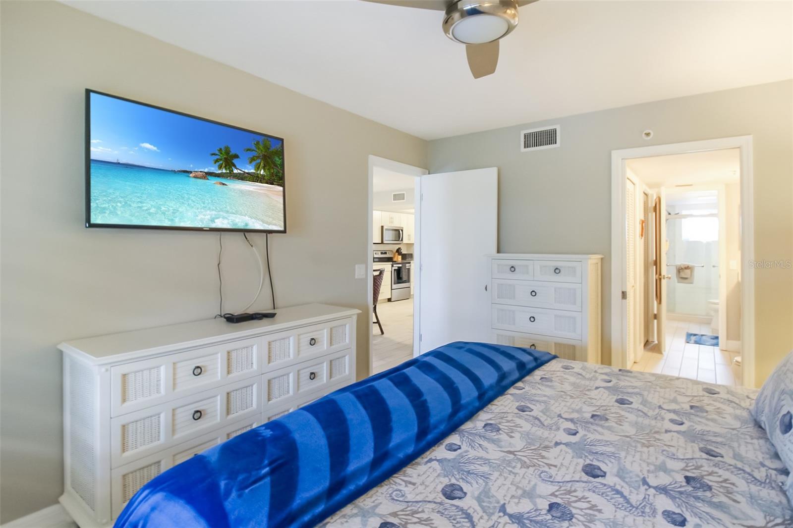 GULF & BAY CLUB BAYSIDE - Residential Lease