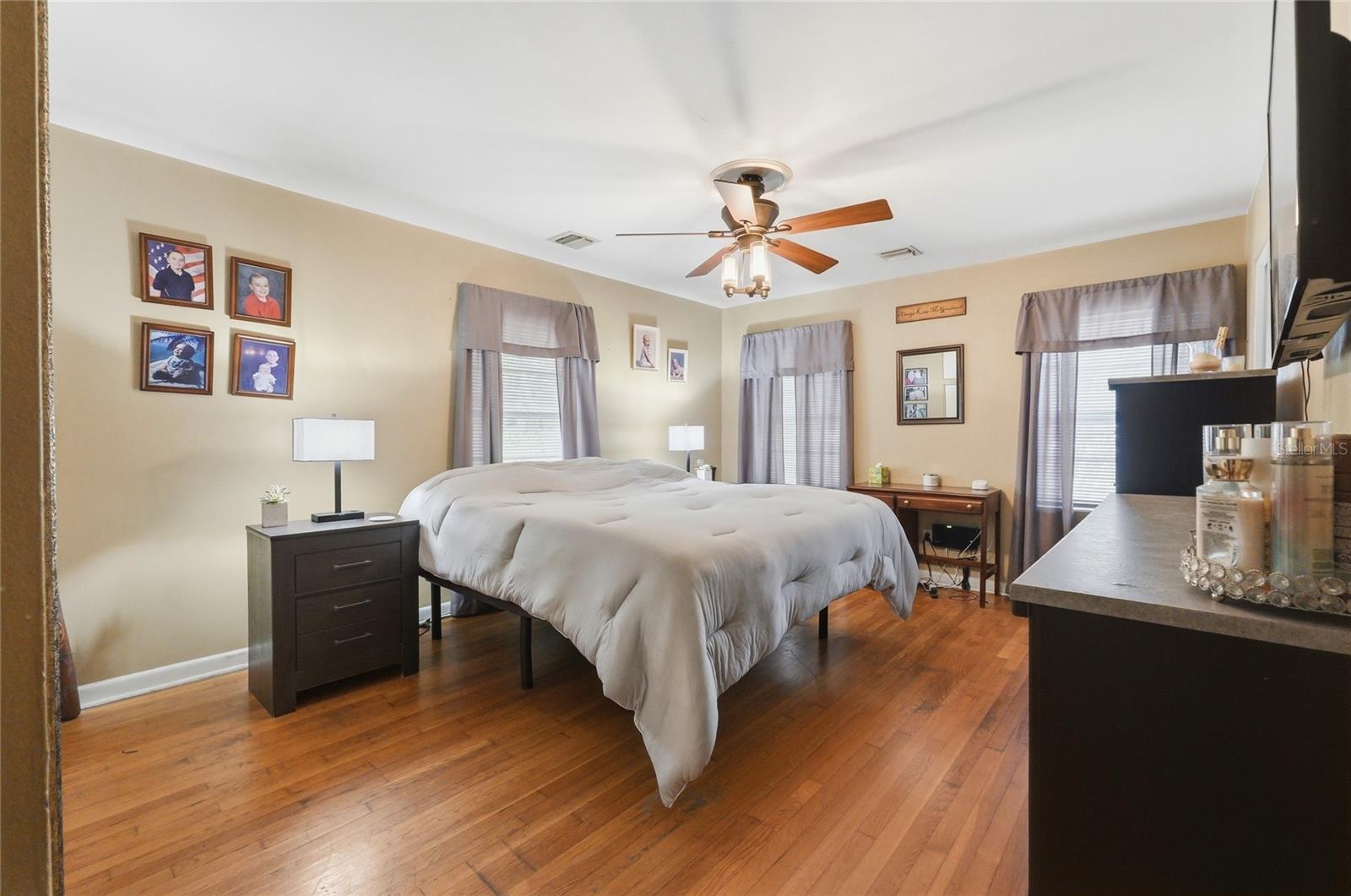 EAST EL OTIS PARK REP - Residential